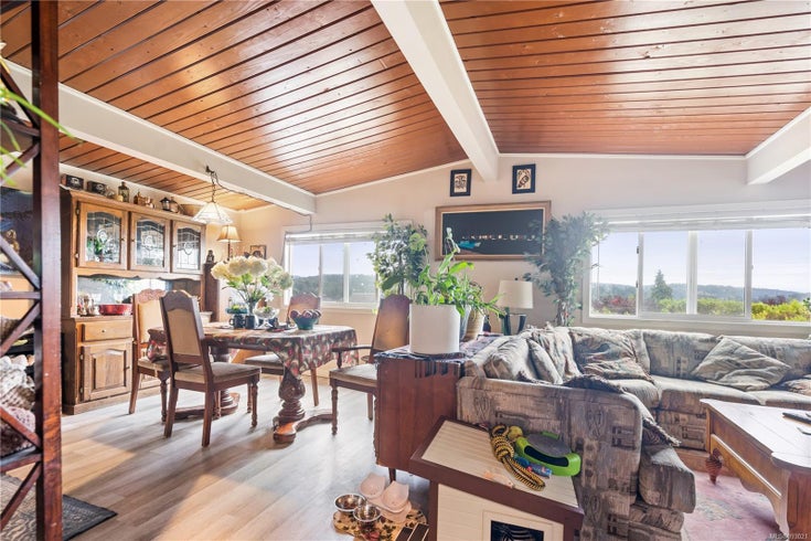 6558 Lanark Rd - Sk Sooke Vill Core Single Family Residence for Sale, 5 Bedrooms (993021)