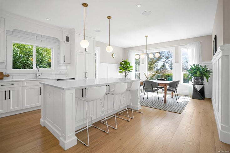 309 Cadillac Ave - SW Tillicum Single Family Residence for Sale, 4 Bedrooms (995067)