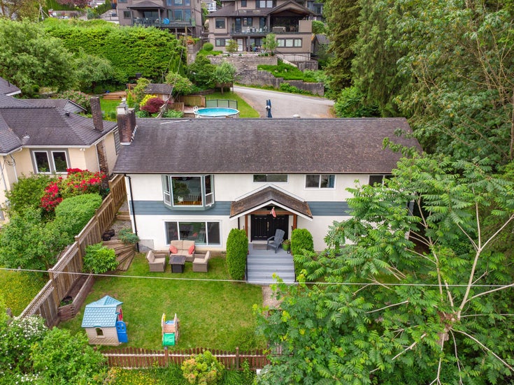 2317 St George Street - Port Moody Centre Single Family Residence for Sale, 5 Bedrooms (R3013686)