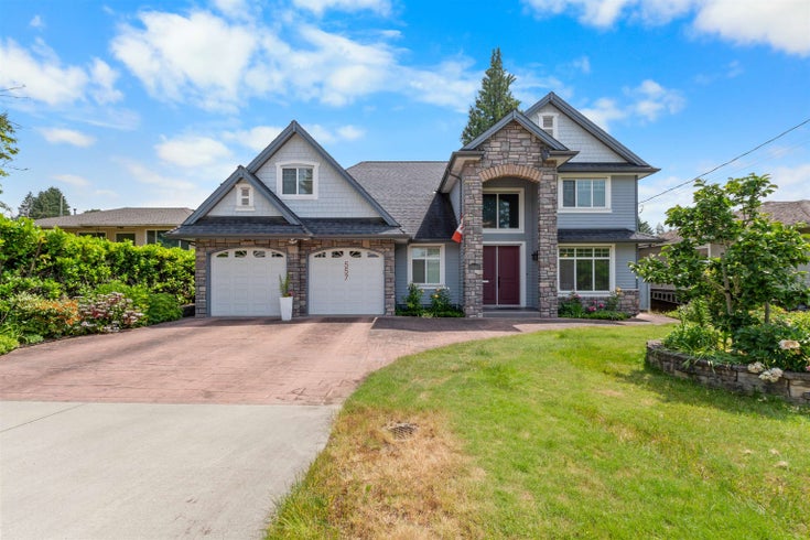 557 Schoolhouse Street - Central Coquitlam Single Family Residence, 5 Bedrooms (R3023421)