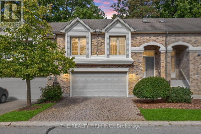 4 - 519 RIVERSIDE DRIVE - London North (north P) Row / Townhouse for Sale, 2 Bedrooms (X12374382)