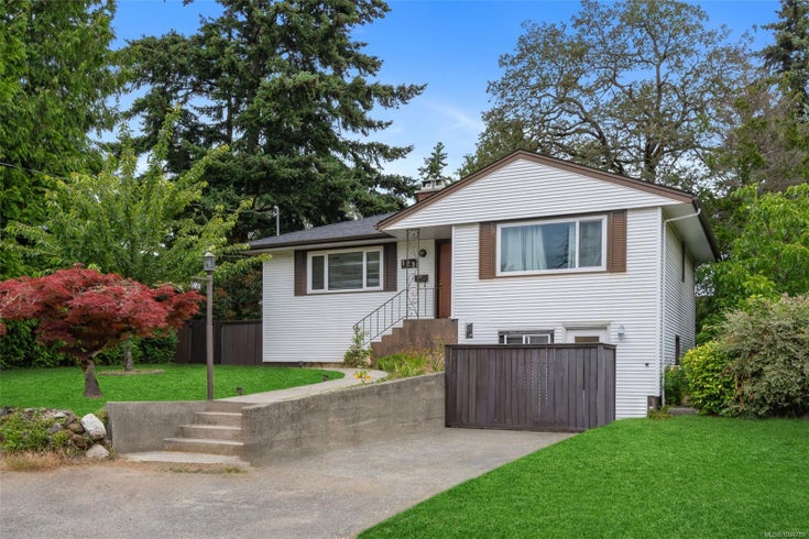 120 Kamloops Ave - SW Tillicum Single Family Residence for Sale, 5 Bedrooms (1004789)