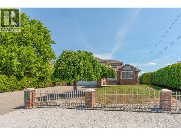 2529 Thacker Drive - West Kelowna House for Sale, 4 Bedrooms (10372162)