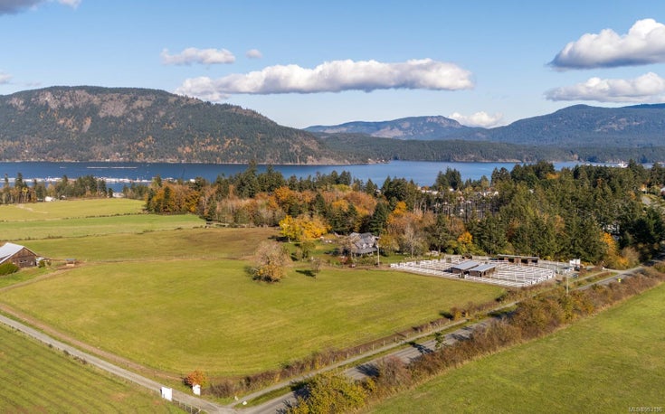 1885/1881 Wilmot Rd - Du Cowichan Bay Single Family Residence for Sale, 7 Bedrooms (993196)