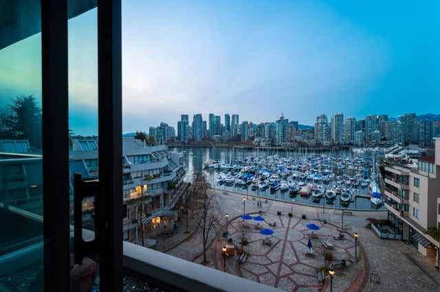 524 666 Leg in Boot Square, Vancouver, BC, V5Z 4B3, Canada - False Creek Apartment/Condo for Sale, 2 Bedrooms 