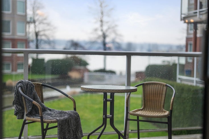 209 - 1230 Quayside Drive - Quay Apartment/Condo for Sale, 2 Bedrooms (R2993706)