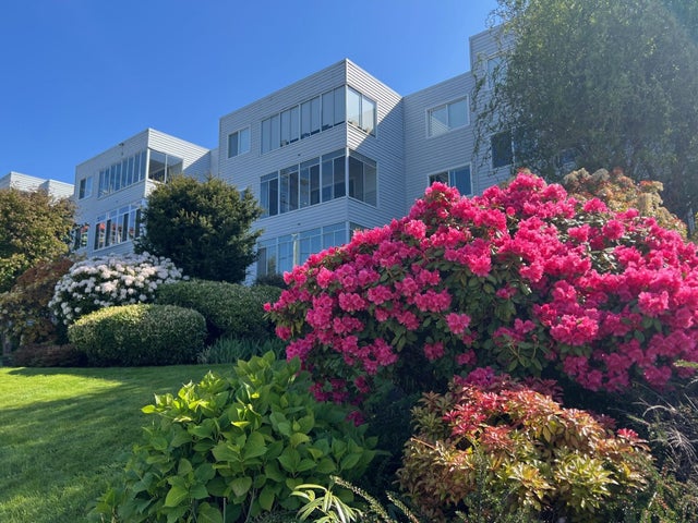 303 - 1354 Winter Street - White Rock Apartment/Condo for Sale, 2 Bedrooms (R2965640)