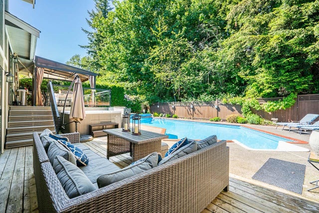 14449 19a Avenue - Sunnyside Park Surrey Single Family Residence for Sale, 6 Bedrooms (R3022789)