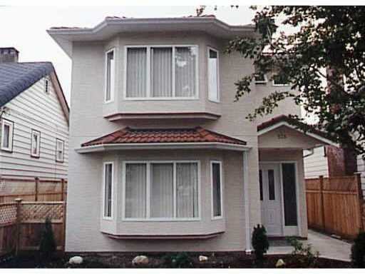 528 E 44th Avenue - Fraser VE Half Duplex, 3 Bedrooms (V882166)