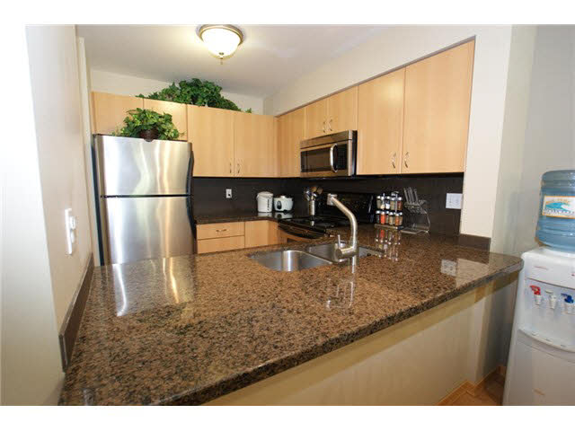 29 8638 159th Street - Fleetwood Tynehead TWNHS, 3 Bedrooms (F1441659)