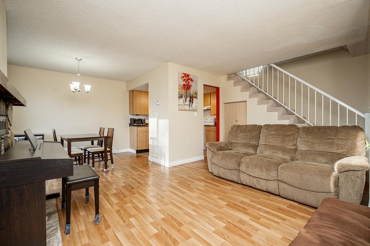 206 7139 133a Street - West Newton TWNHS, 3 Bedrooms (R2848312)