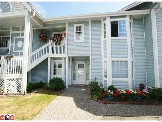 103 9105 154th Street - Fleetwood Tynehead TWNHS, 2 Bedrooms (F1221123)