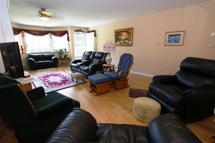 107 9310 King George Boulevard - Bear Creek Green Timbers TWNHS, 3 Bedrooms (R2060227)