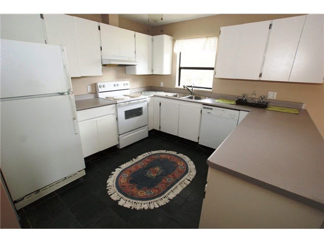 203 7131 133a Avenue - West Newton TWNHS, 3 Bedrooms (F1437095)
