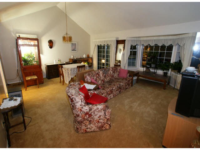 702 9135 154th Street - Fleetwood Tynehead TWNHS, 2 Bedrooms (F1228321)