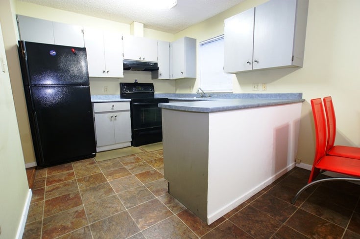 13349 70b Avenue - West Newton TWNHS, 3 Bedrooms (R2025268)