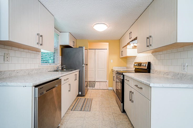 104 13275 70b Avenue - West Newton TWNHS, 3 Bedrooms (R2709917)