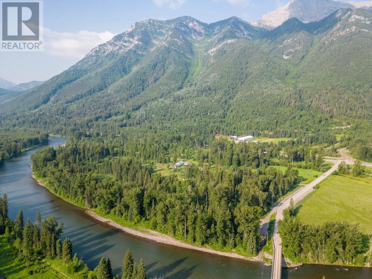 6542 MORRISSEY Road - Elk Valley House for Sale, 3 Bedrooms (2471199)