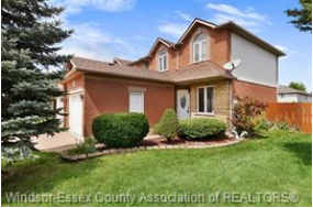1020 PEACH BLOSSOM CRESCENT - Windsor HOUSE, 3 Bedrooms (23016584)