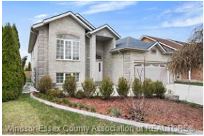 1102 IMPERIAL CRESCENT - Windsor HOUSE, 33 Bedrooms (24010766)