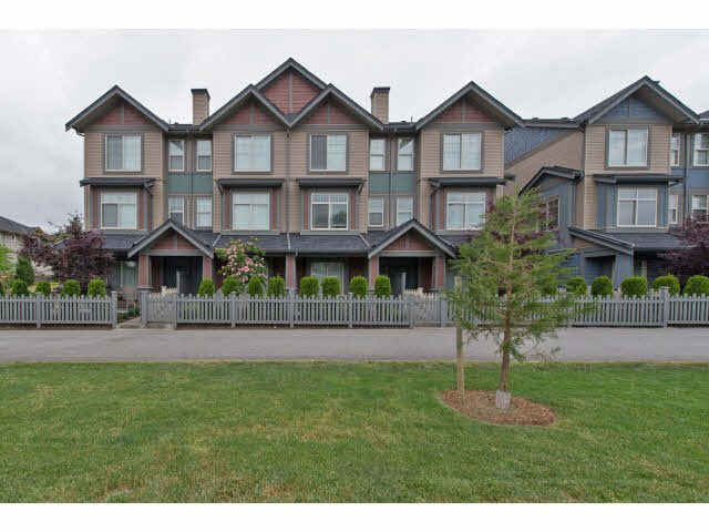 74 7121 192nd Street - Clayton Townhouse, 4 Bedrooms (F1442605)