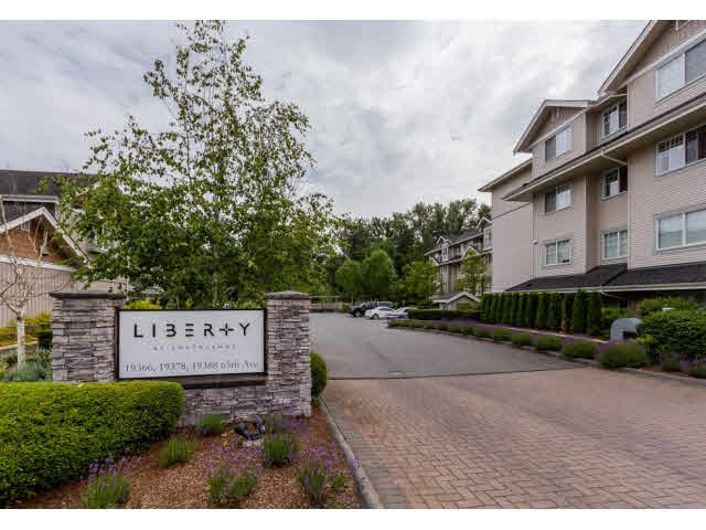 402 19366 65th Avenue - Clayton Apartment/Condo, 2 Bedrooms (F1444830)
