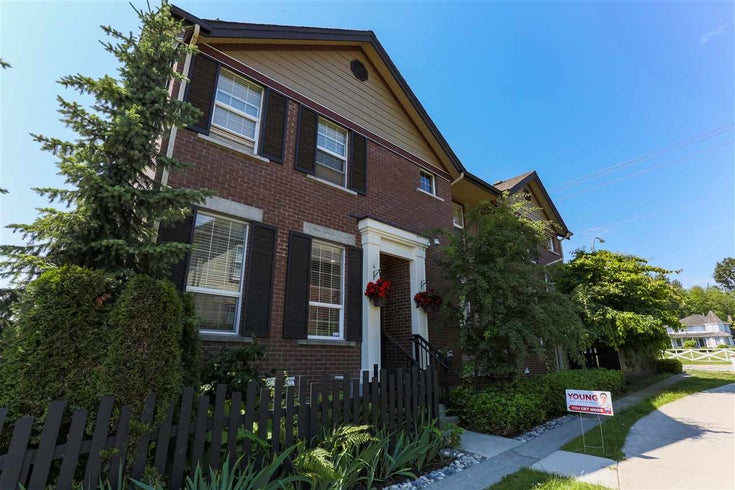 4 6894 208 Street - Willoughby Heights Townhouse, 3 Bedrooms (R2287400)