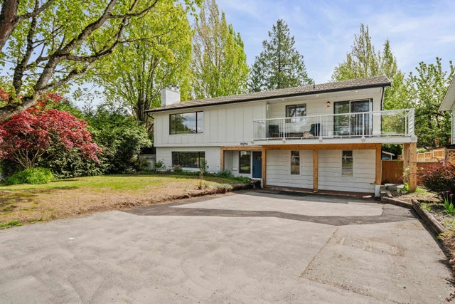 18296 59a Avenue - Cloverdale BC Single Family Residence for Sale, 5 Bedrooms (R3009786)