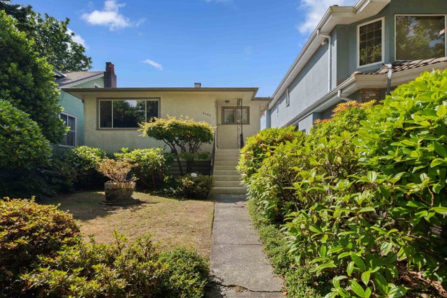 3486 E 22nd Avenue - Renfrew Heights Single Family Residence for Sale, 3 Bedrooms (R3025922)