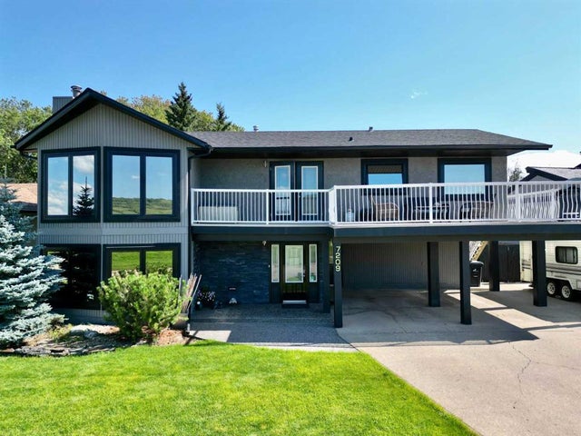 7209 96 Street  - North End Detached for Sale, 4 Bedrooms (A2214483)