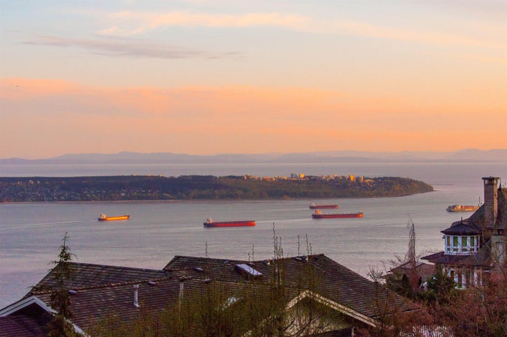 2307 Kadlec Court - Whitby Estates Single Family Residence for Sale(R2958927)