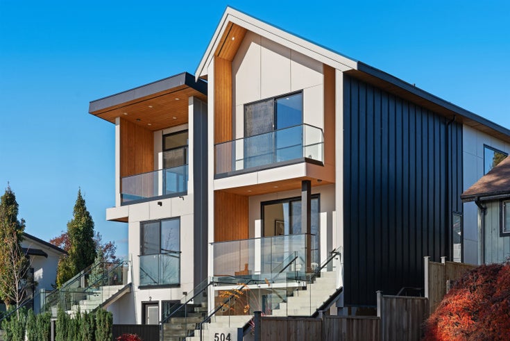 504 E 5th Street - Lower Lonsdale Single Family Residence for Sale, 5 Bedrooms (R3065199)