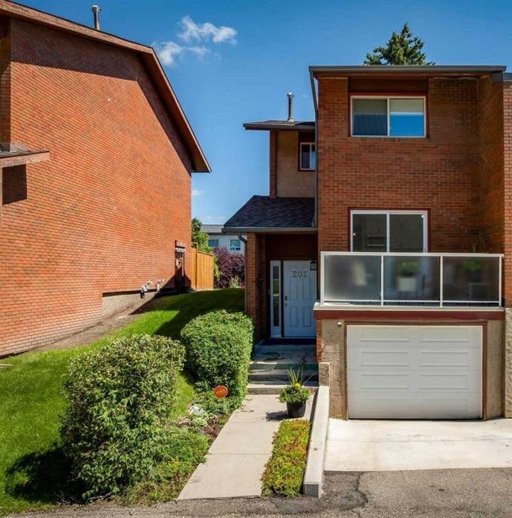 201, 1305 Glenmore Trail SW - Kelvin Grove Row/Townhouse for Sale, 2 Bedrooms (A2242765)
