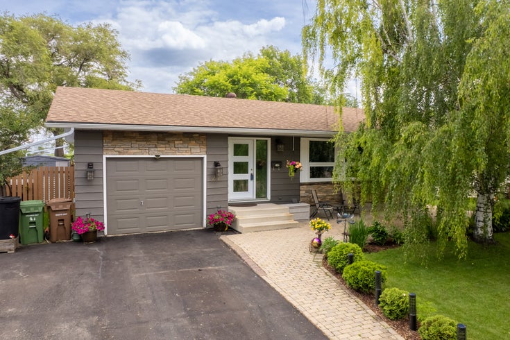 27 Amherst Crescent, St. Albert - Akinsdale Detached Single Family, 5 Bedrooms (E4444903)