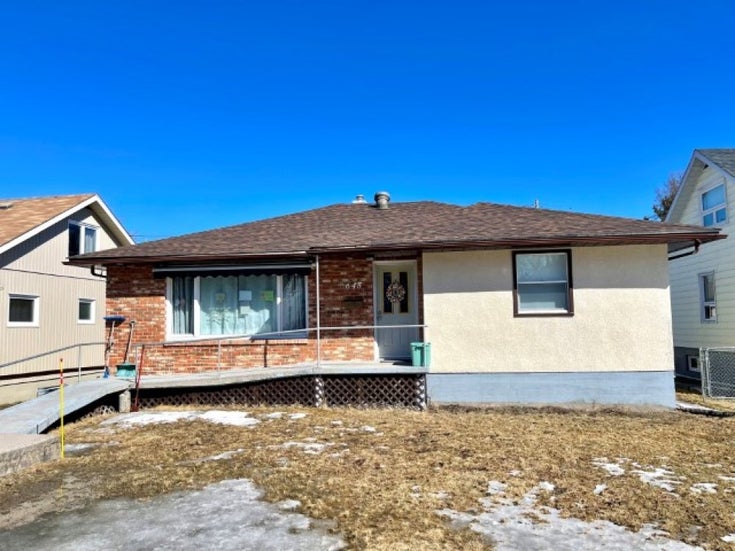 645 Sixth Avenue South - Kenora House