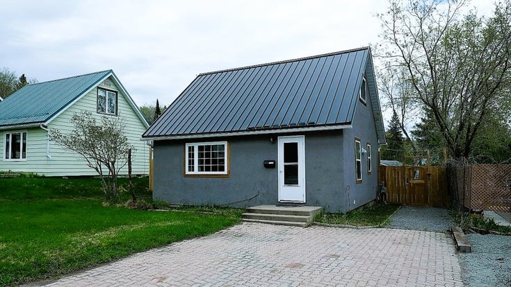 1119 Hillside Crescent - Kenora House