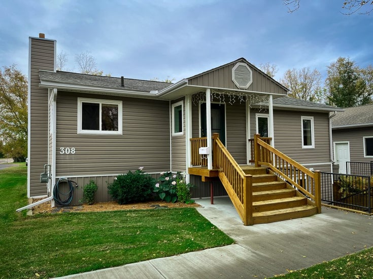308 Thirteenth Street North - Kenora House