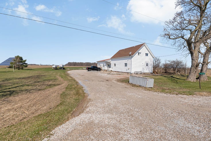 1419 Pleasant Park, Lakeshore ON N8M 2X7 - Lakeshore Multi-family, 10 Bedrooms (25008325)