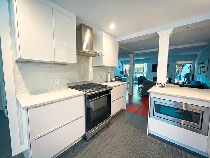 103 555 W 28TH STREET - Upper Lonsdale Townhouse, 4 Bedrooms (R2724889)