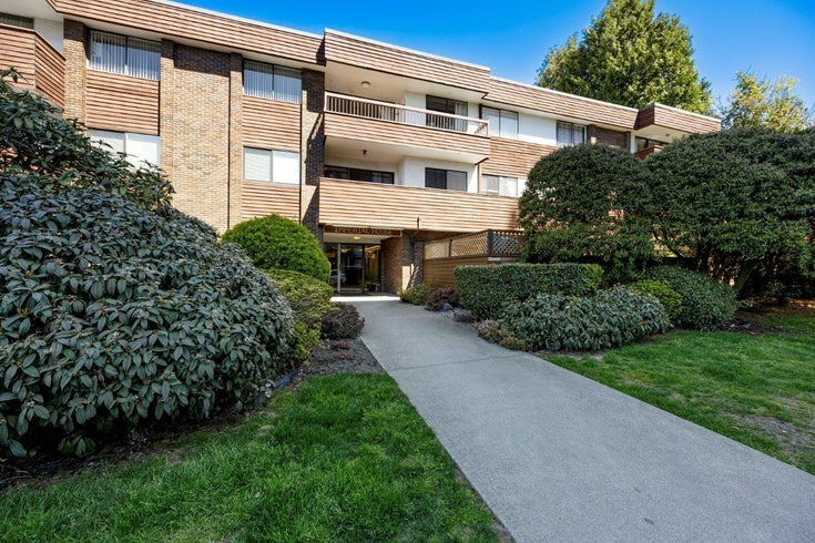 108 122 E 17TH STREET - Central Lonsdale Apartment/Condo, 2 Bedrooms (R2878761)