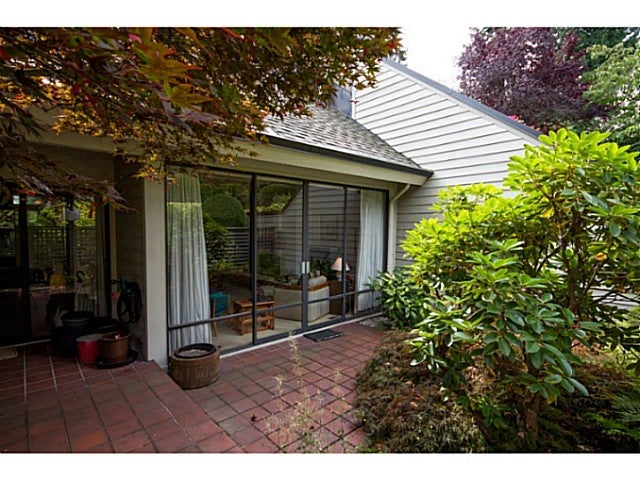 # 8 4957 MARINE DR - Olde Caulfeild Townhouse, 3 Bedrooms (V1024421)