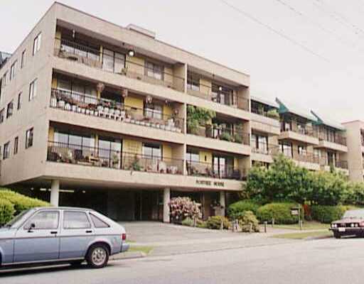 # 204 330 E 1ST ST - Lower Lonsdale Apartment/Condo, 2 Bedrooms (V348775)