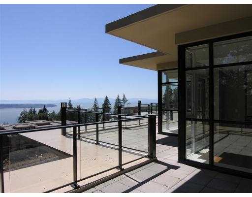 # 302 2235 TWIN CREEK PL - Whitby Estates Apartment/Condo, 2 Bedrooms (V636427)