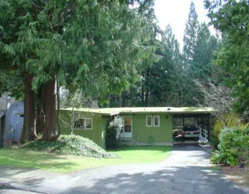 3764 ST ANDREWS AV - Upper Lonsdale Single Family Residence, 4 Bedrooms (V636633)