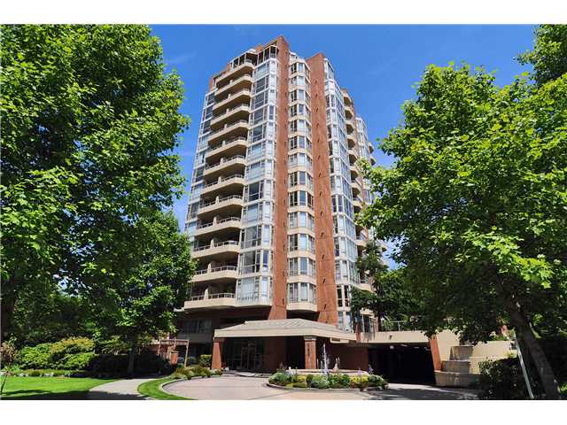 # 303 160 W KEITH RD - Central Lonsdale Apartment/Condo, 1 Bedroom (V958126)