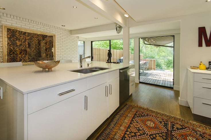 2877 CAPILANO ROAD - Capilano NV Townhouse, 3 Bedrooms (R2063231)