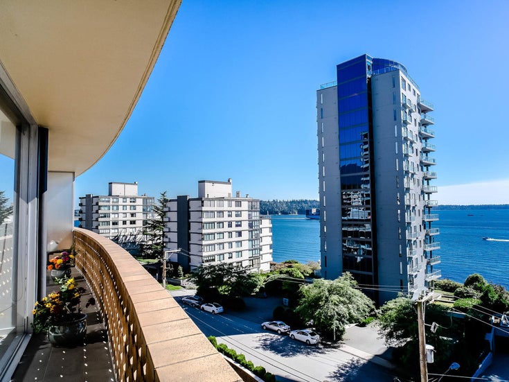503 2135 ARGYLE AVENUE - Dundarave Apartment/Condo, 1 Bedroom (R2494253)