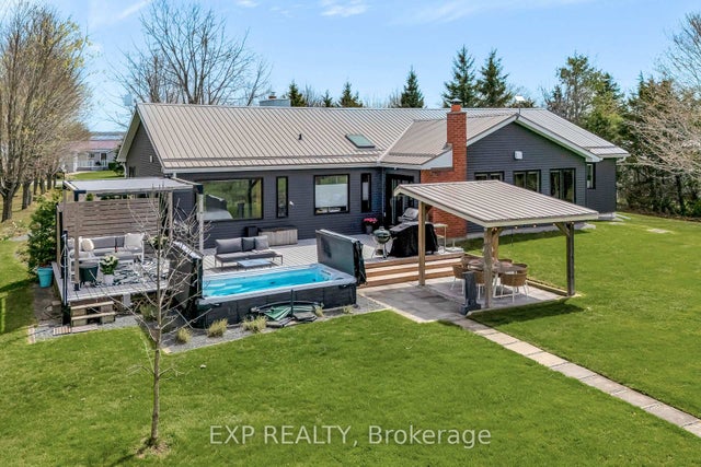 135 Hiscock Shores Road - Ameliasburg Ward Detached for Sale, 4 Bedrooms (X12245802)