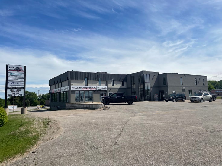 9170 County Road 93, Unit 202, Midland, Ontario - Midland commercial-retail for Rent(S12964592	)