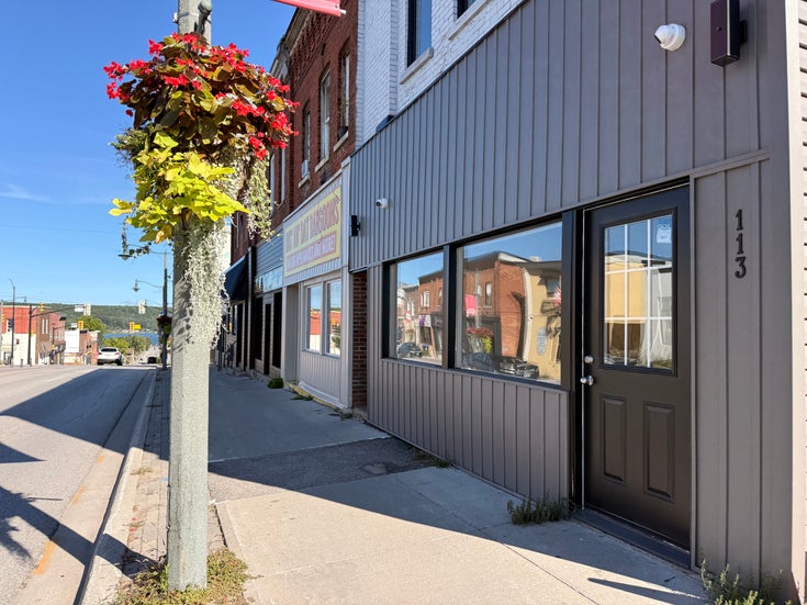 113 Main Street, Penetanguishene, Ontario - Penetanguishene Commercial Retail for Rent(S13773674)